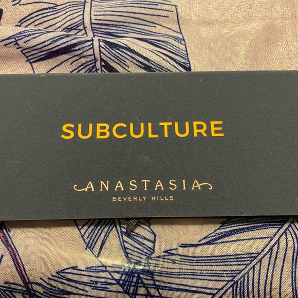 Abh Subculture eyeshadow palette - Picture 1 of 2